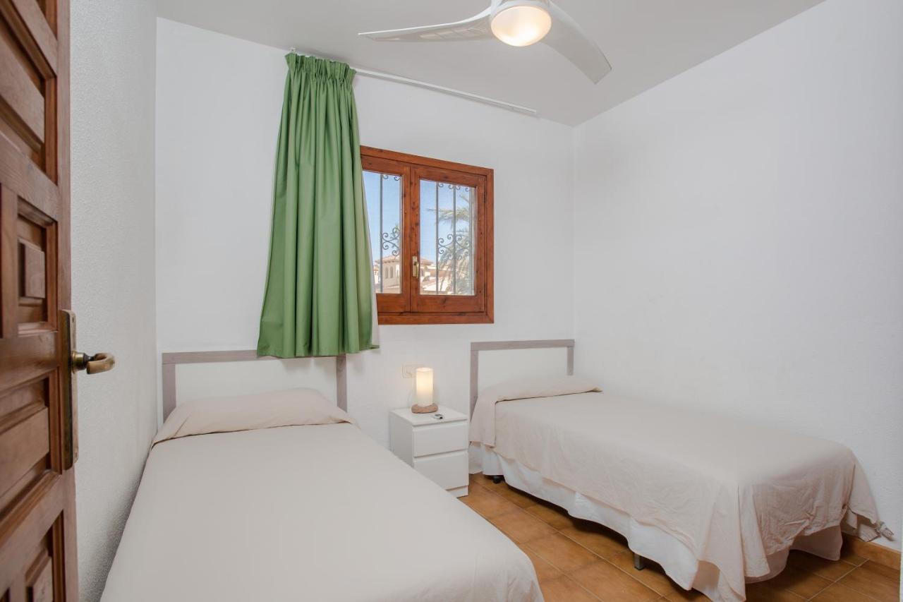 Apartamento Mistral Seafront Up. Vistas Al Mar Mont-Roig del Camp Exterior foto