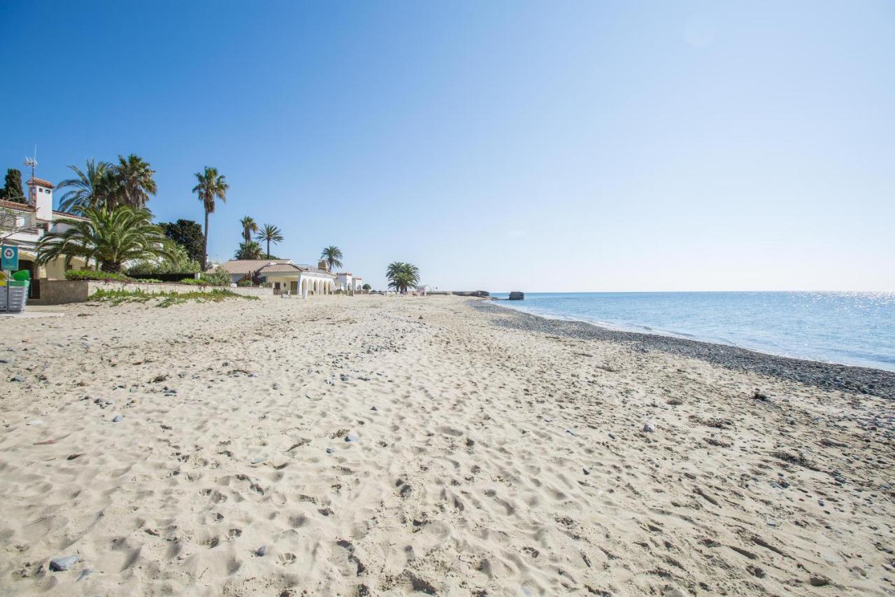 Apartamento Mistral Seafront Up. Vistas Al Mar Mont-Roig del Camp Exterior foto